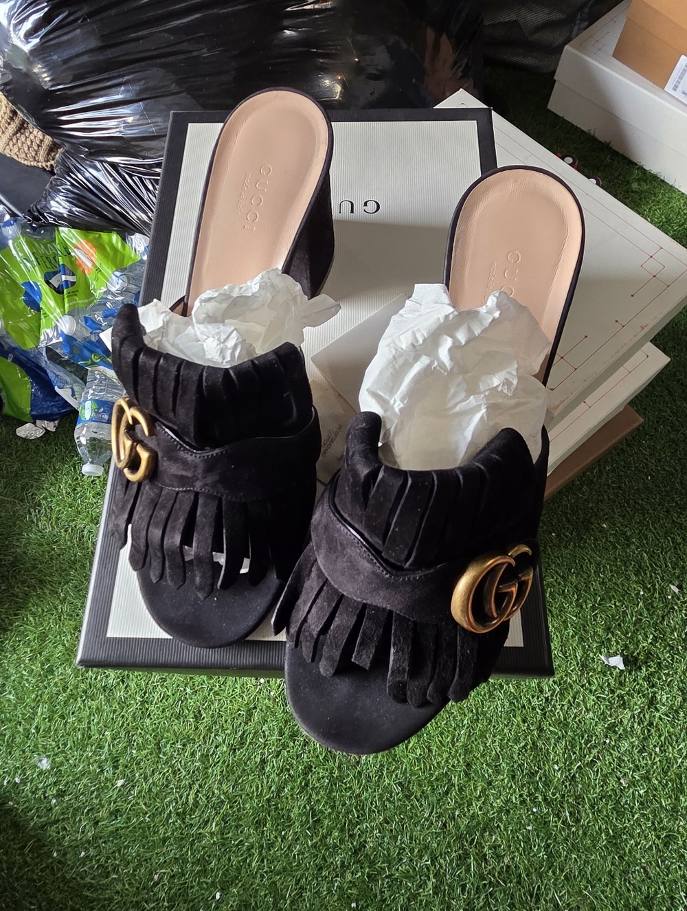 Gucci Black and Gold Mules with Luxurious Emblem - Picture 8 of 15